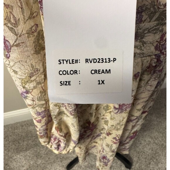 NWT Rosevelvet side cut out floral flowy long sleeve dress 1X - Picture 6 of 9